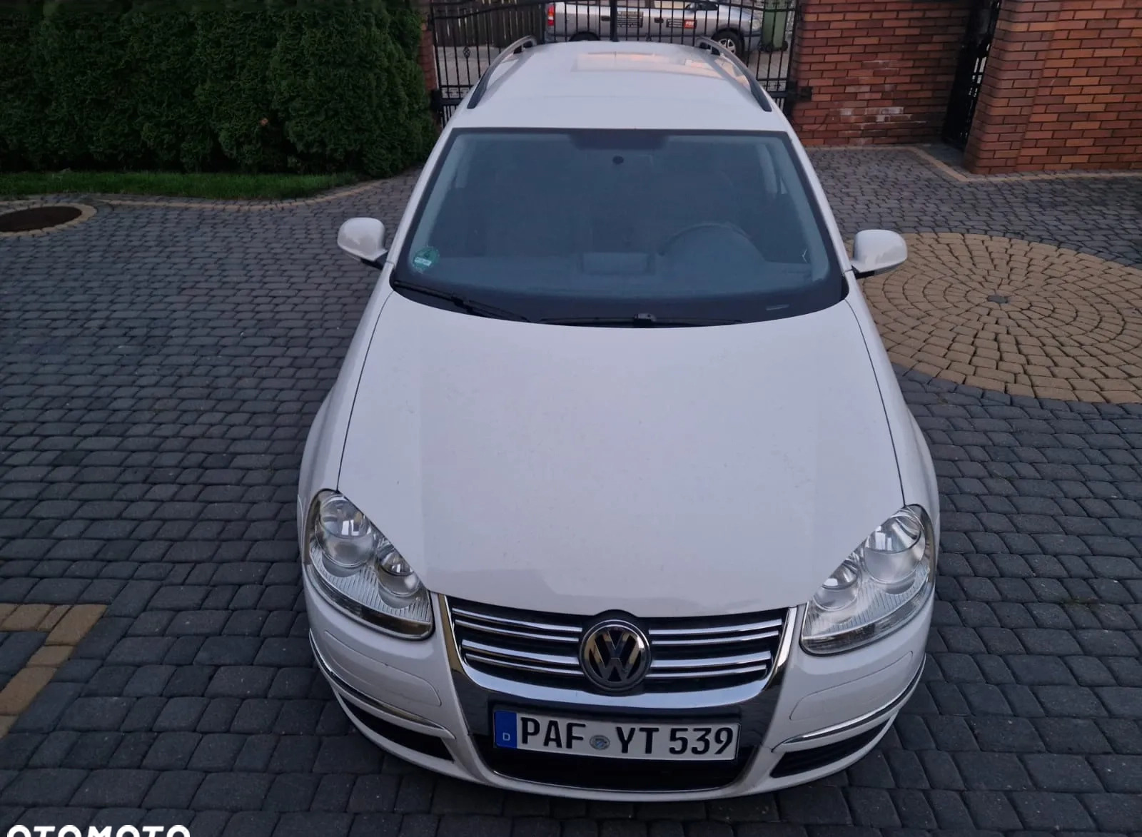 Volkswagen Golf cena 13600 przebieg: 212300, rok produkcji 2009 z Lewin Brzeski małe 79